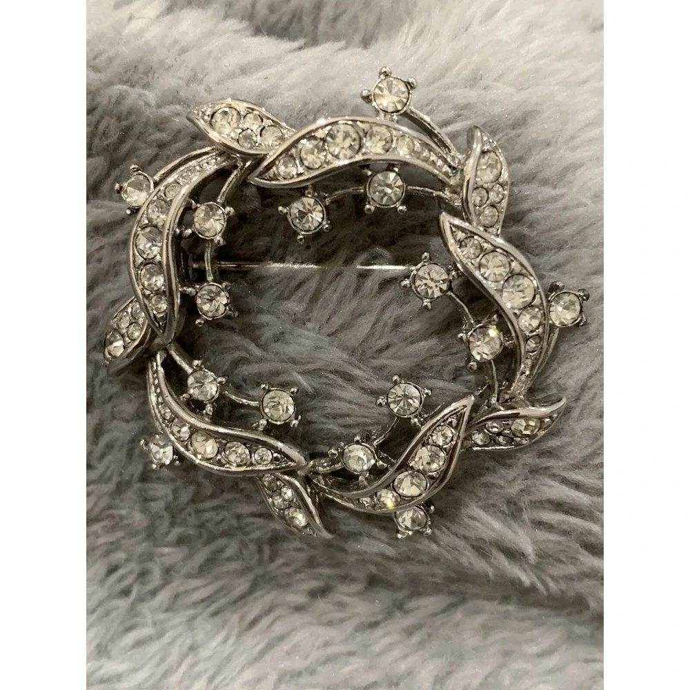 Vintage Attwood & Sawyer A&S Rhinestone Crystal Reef Pin